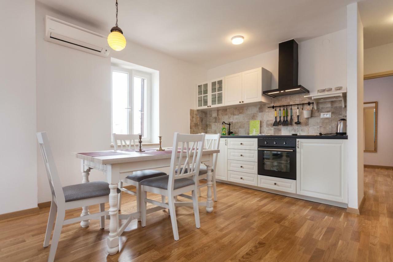 Apartment Amare Seaview 로비니 외부 사진